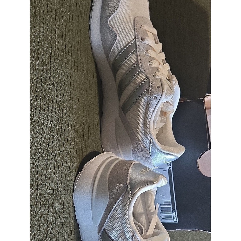 Adidas Run 60s 4.0 Womens Sneakers White Silver Metallic JR6628 Size 6 NIB